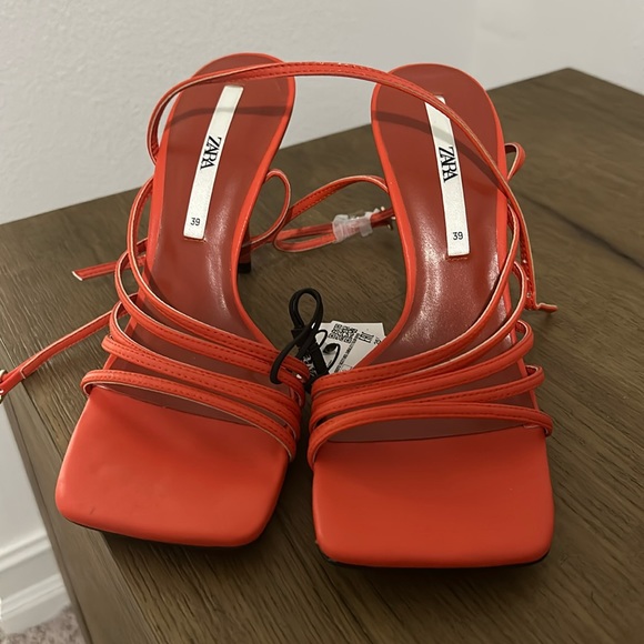 Zara Heels - Picture 1 of 3